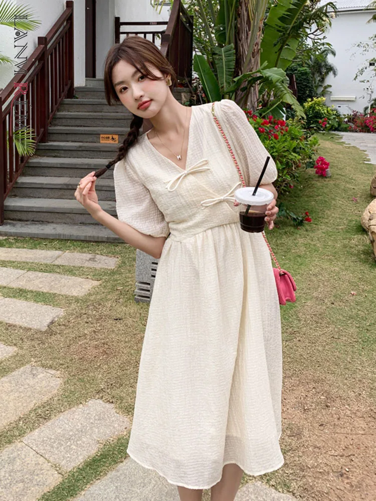 

LANMREM Retro Women Dress V-neck Short Lantern Sleeves High Waist Patchwork Dresses Female Clothing 2023 Summer New 2YA1778