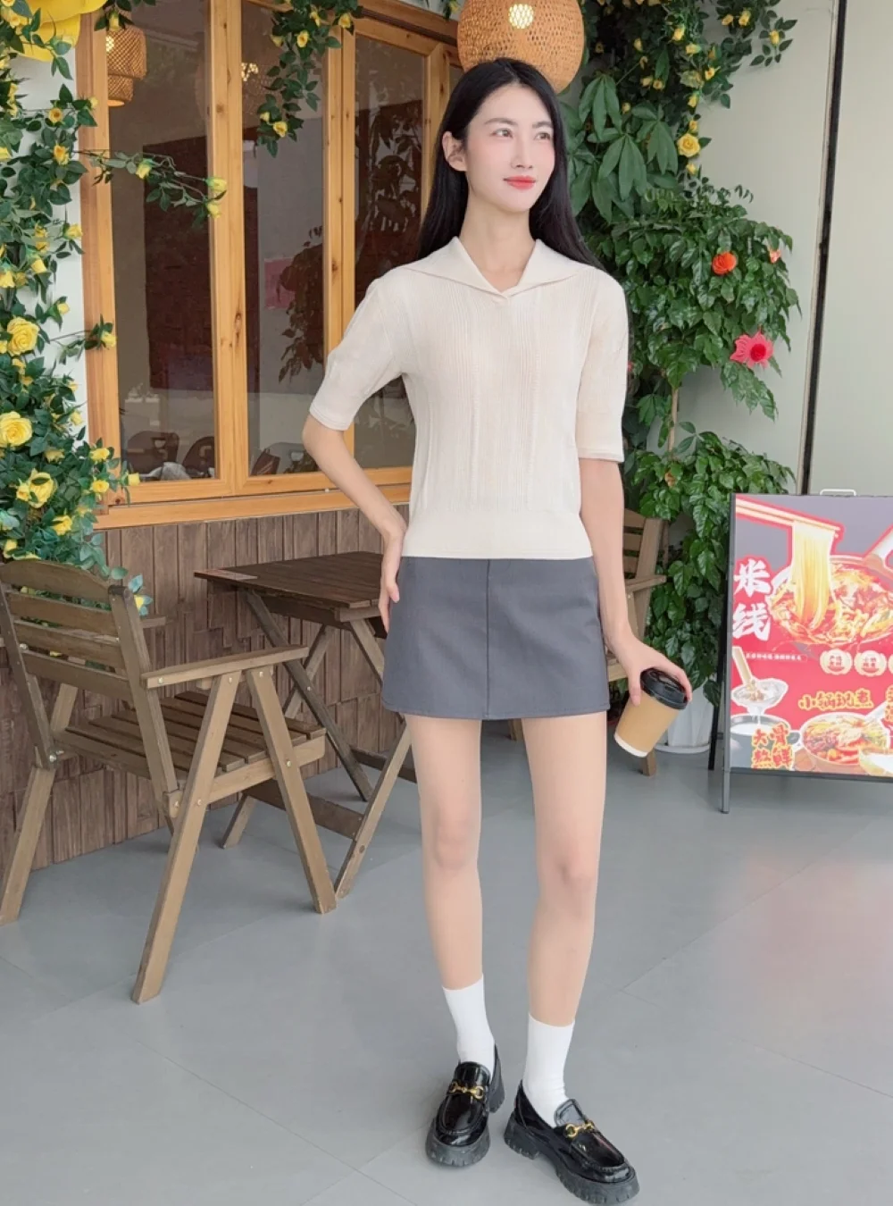 Фото XIMIAN APPAREL 2026 YAZHIMEI: Новая весенняя коллекция женских повседневных свитеров из рубчатой ткани цвета слоновой кости с круглым вырезом и коротким рукавом №3