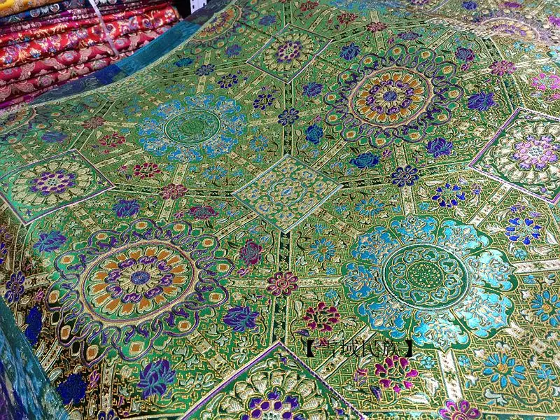 Тибетская буддийская ткань для зала атласная жаккардовая скатерть с цветочным