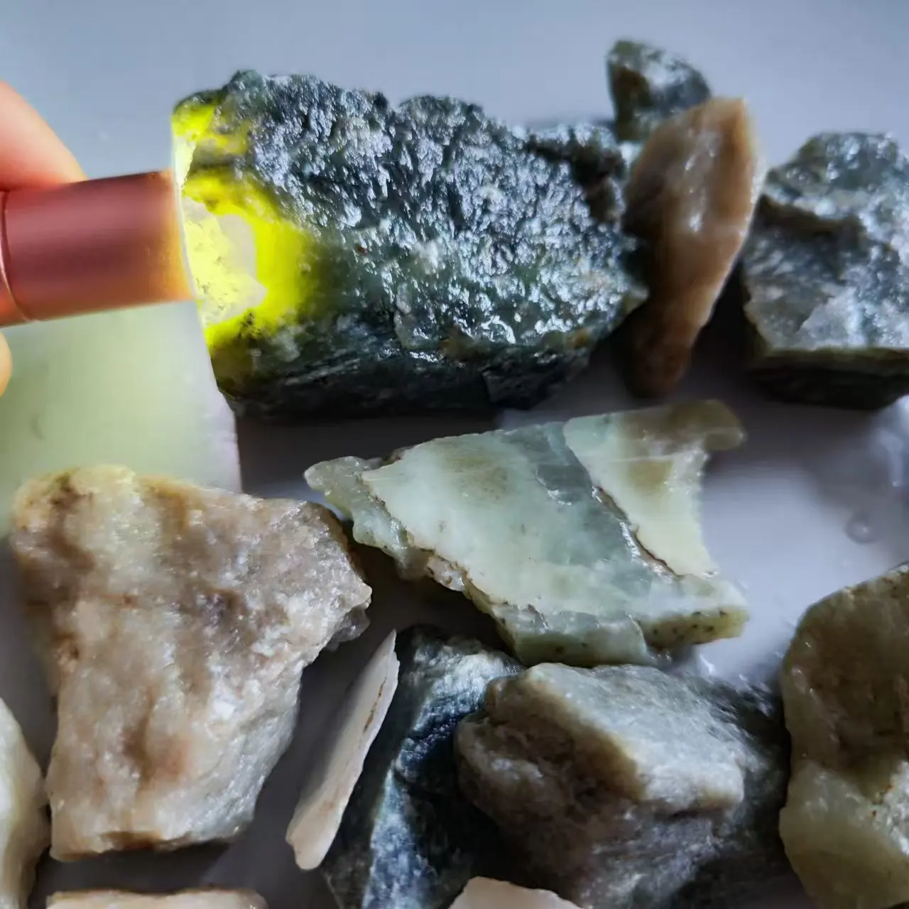 Натуральный Необработанный Нефритовый камень Hetian реальный нефритовый Блестящий