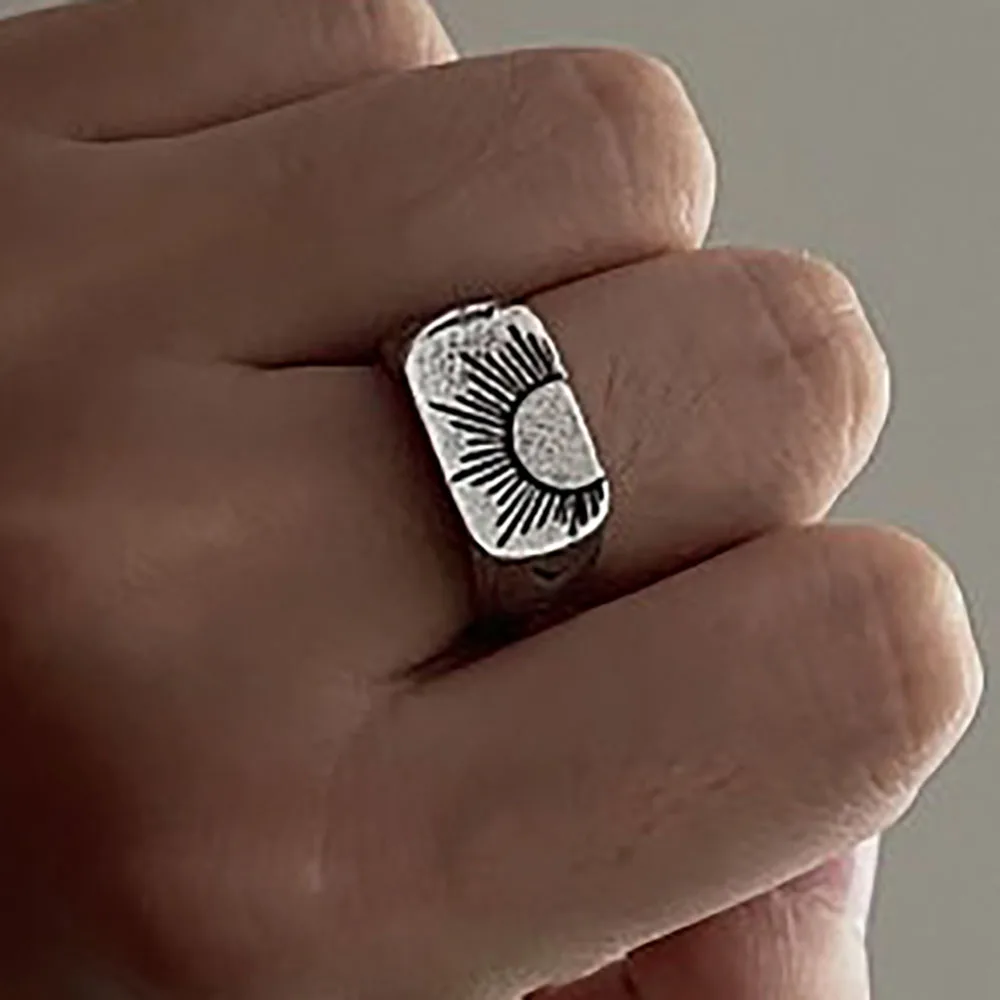 

2022 Retro Punk Trend Sunrise Men's Ring Simple and Versatile Travel Dating ring for women Party Gift unisex men rings