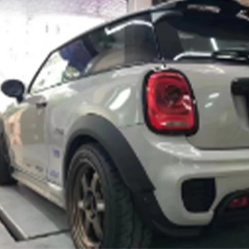 Фото Для Mini Cooper F56: Комплект расширителей колесных арок (накладок на крылья) из карбона KZ №2