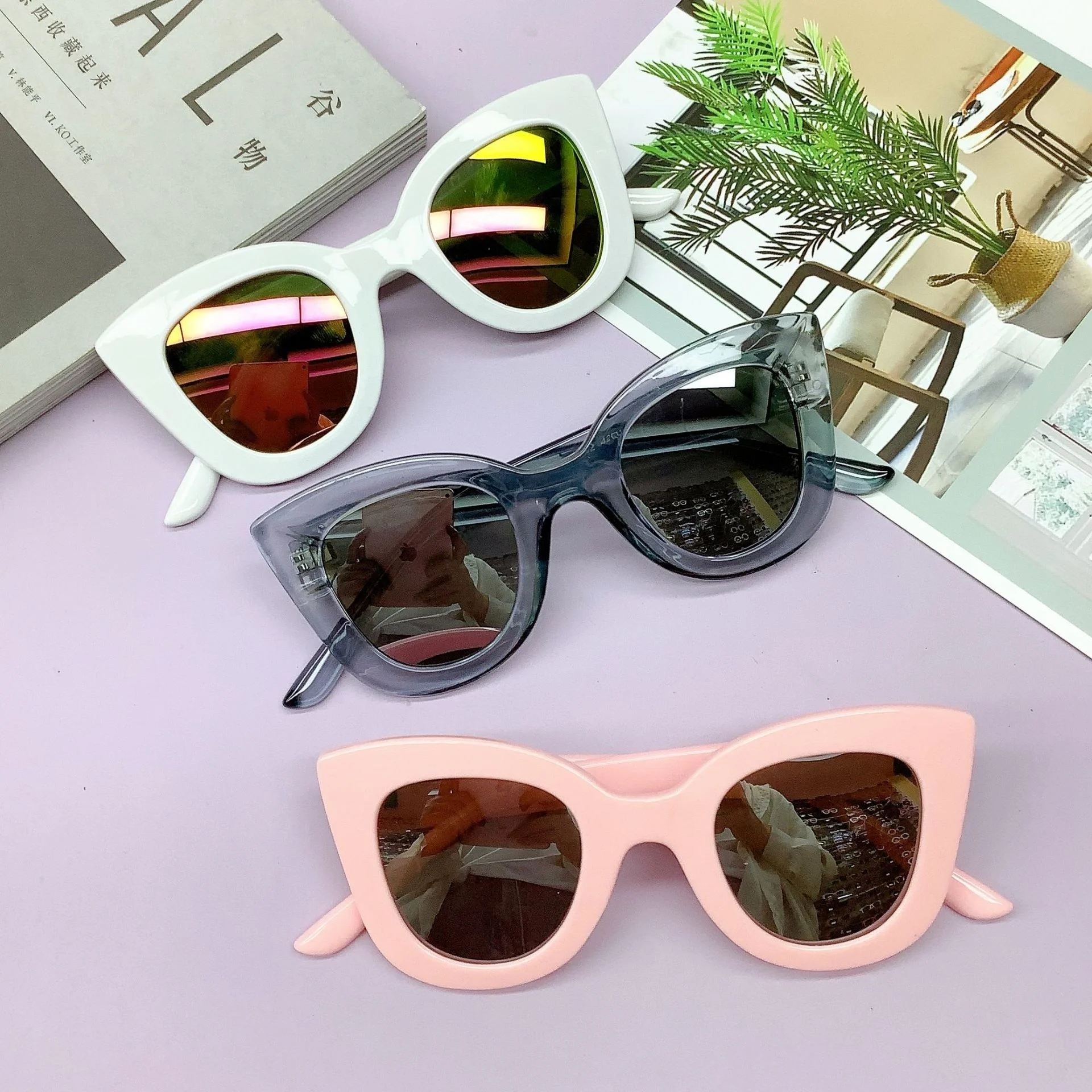 

new fashion children's sunglasses 2022 trend large frame net red same baby sun visor