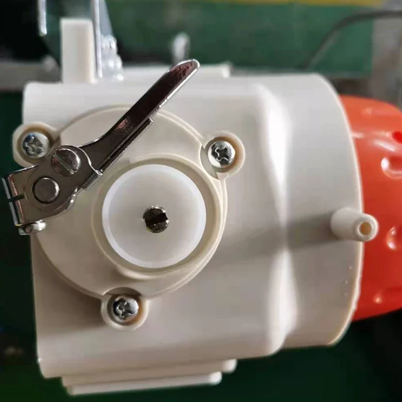 Швейная машина с планшетной высокой головкой и двойной иглой переоборудованный