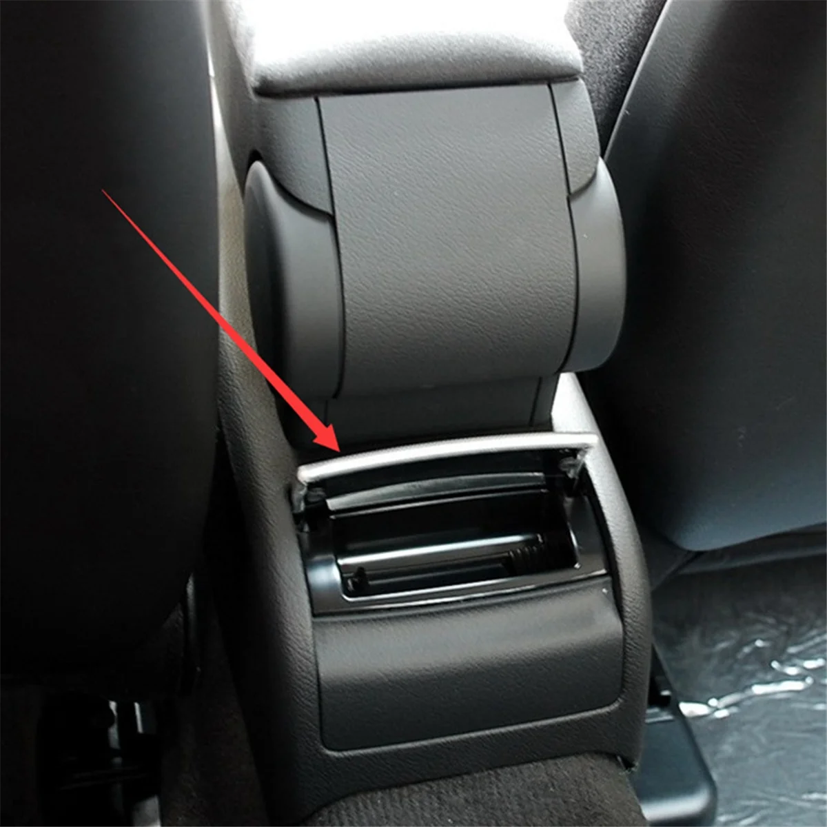 Подлокотник для салона автомобиля Задняя пепельница с крышкой 8E0857961 Audi A4 B6 B7 2001-2008