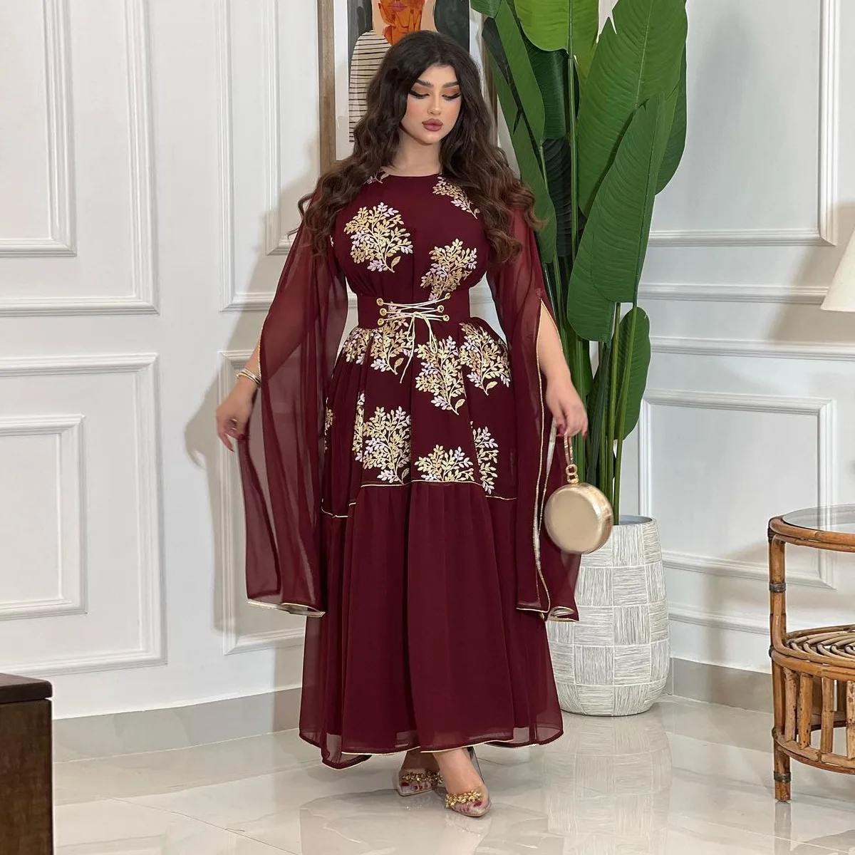 2023 Women's Muslim Women's Embroidery Applique Mesh Split Sleeve Dubai Evening Dress Abayas for Women