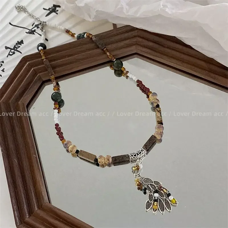 Ожерелье из бисера в виде бабочки натурального камня с уникальным дизайном