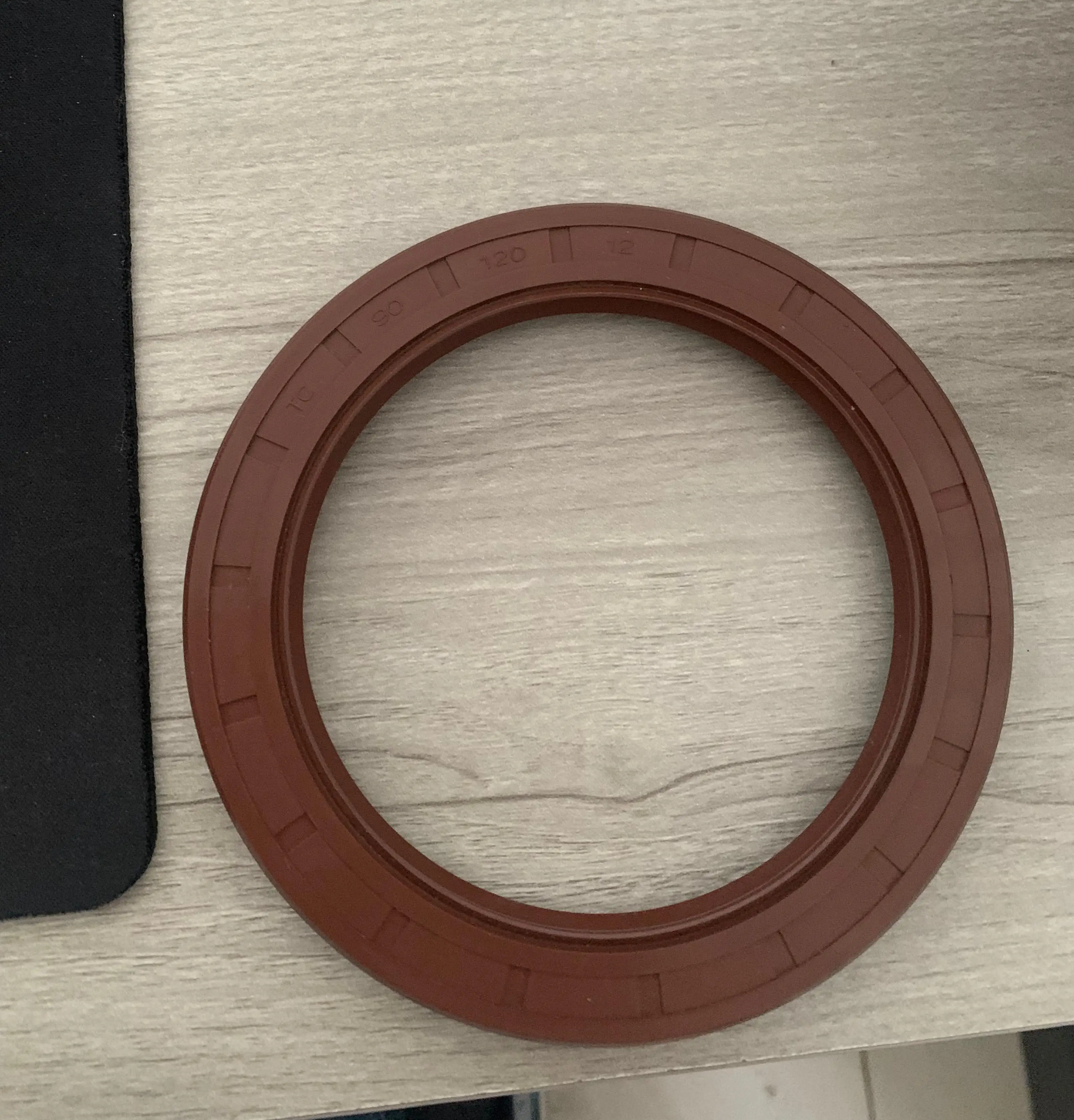 48 ~ 50 * 60 82 5 12 маслостойкость TC сальник для деталей грузовика оптом механический