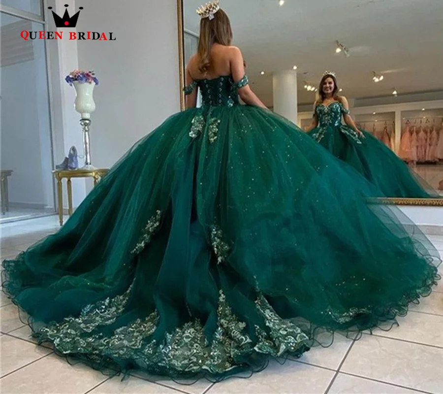 

Emerald Green Quinceanera Dresses for Sweet 15 Year Sexy Off the Shoulder Puffy Ball Gown Lace Appliques Princess Gowns VF19