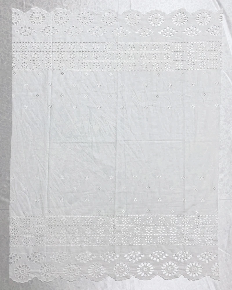 Хлопковая кружевная ткань с зубчатыми ушками и вышивкой для шитья платья
