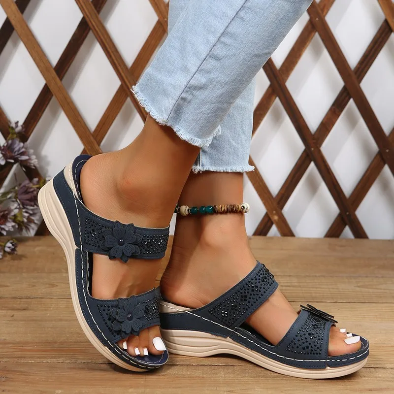 

Women Slippers Plus Size Women's Shoes Retro Roman Sandals Women Casual Flower Wedge Sandals Platform Slippers
