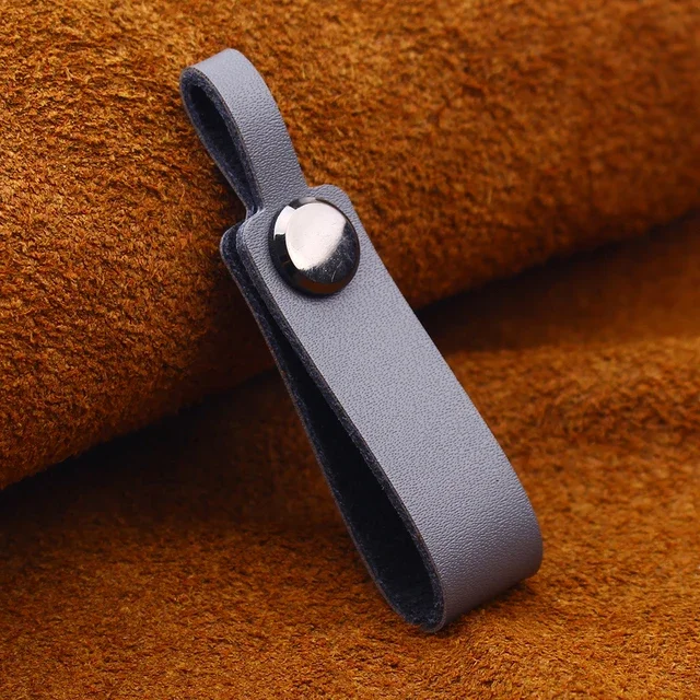 

Новая модель стиля для автомобиля из натуральной кожи, буксирные ремни, материал, гладкая поверхность, автомобильный брелок для ключей, брелок для салона автомобиля