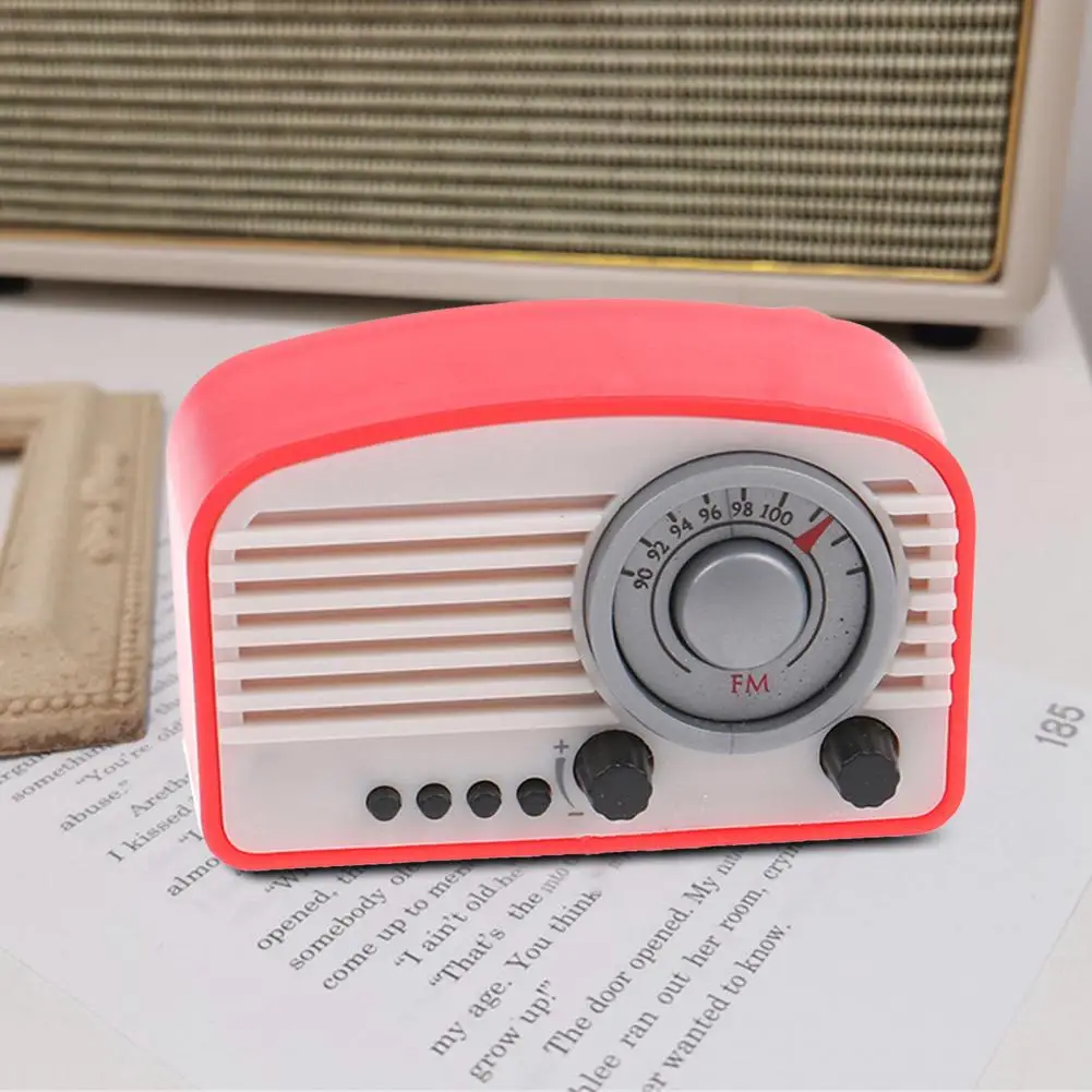 

Miniature Vintage Radio Adorable Plastic Pretend Play Toys for Micro Landscape Tiny Vintage Radio Miniature Retro Radio