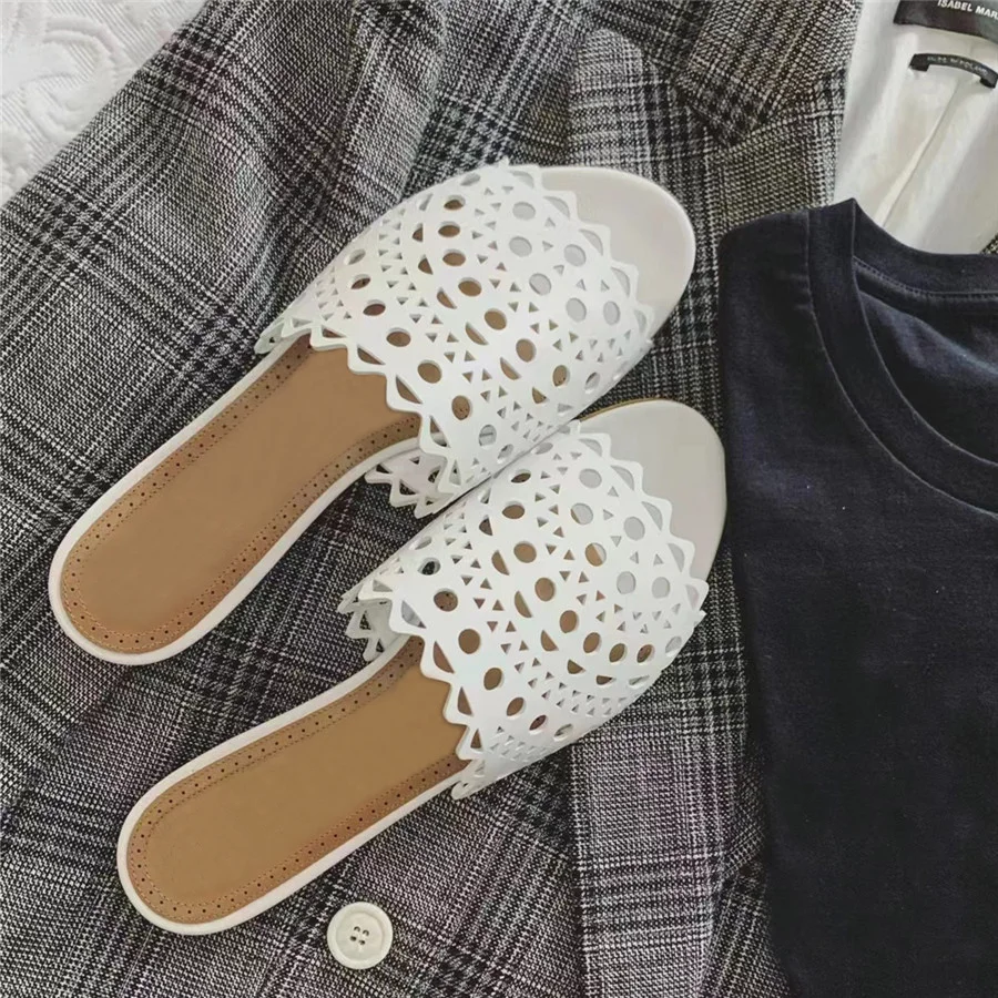 Шлепанцы женские пляжные дизайнерские сандалии на плоской подошве с вырезами