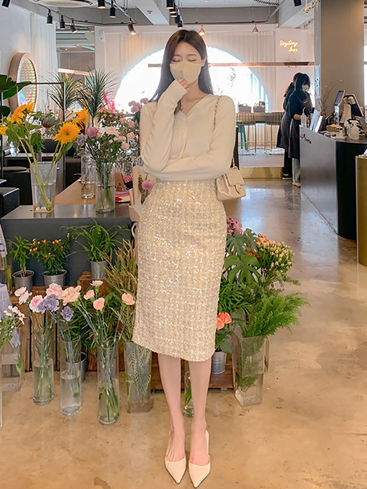 Рисунок 5 - Женская твидовая юбка-карандаш с блестками