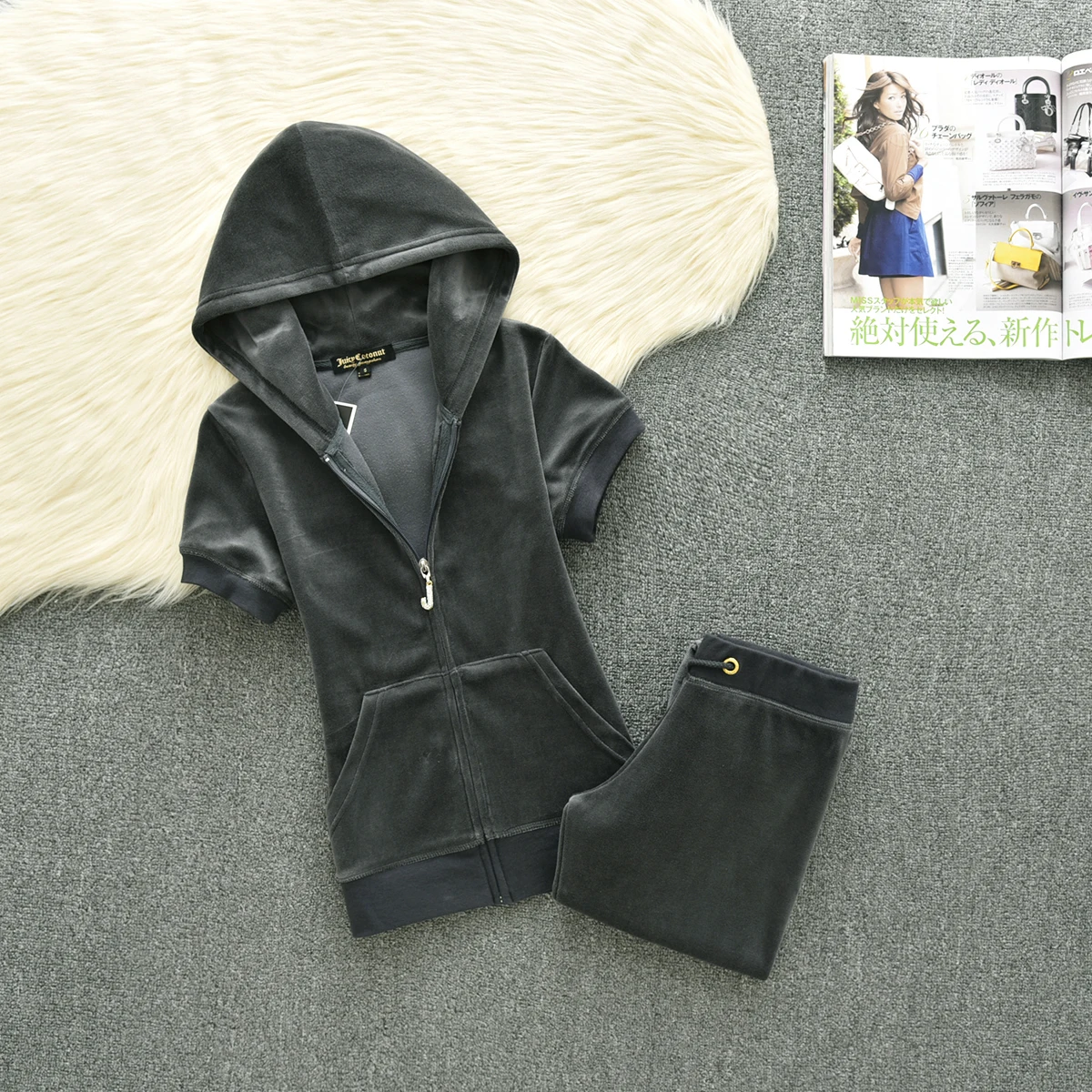 

Velvet Tracksuit Women 2023 Summer/Fall Short Sleeves Top and Cropped Trousers Pencil Pants Casual Jogger Outfit