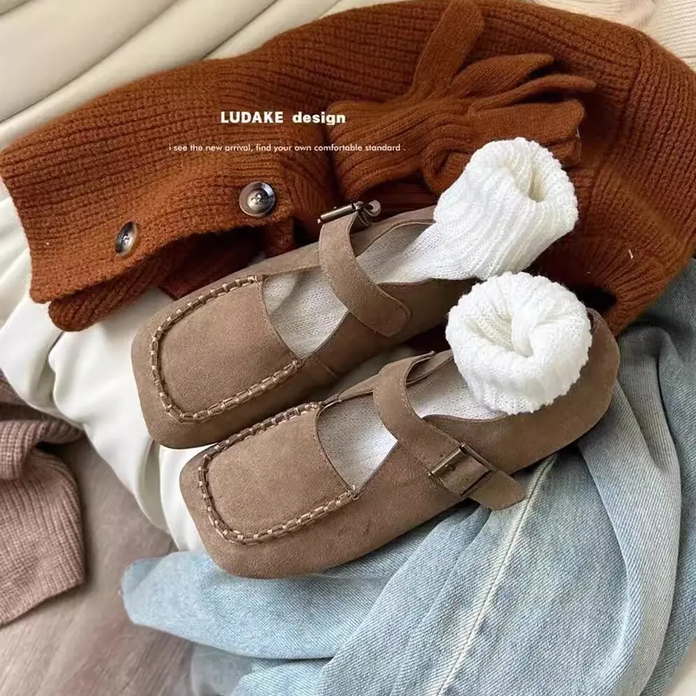 Туфли с неглубоким носком женские туфли на плоской подошве осенние повседневные