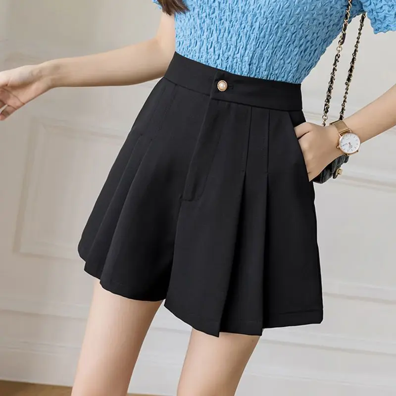 2023 New Women's Shorts Folds Summer Casual Formal Shorts Big Girls High Waist Fashion Woman Streetwear Short Trousers W29