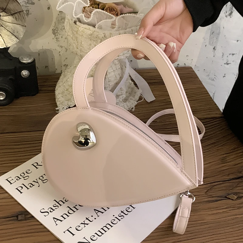 Wild Popularity Handbags Heart Shape Creative Women's Bag 2022 Trend Advanced New Summer Women's Bag Fashion Messenger Bag  A03