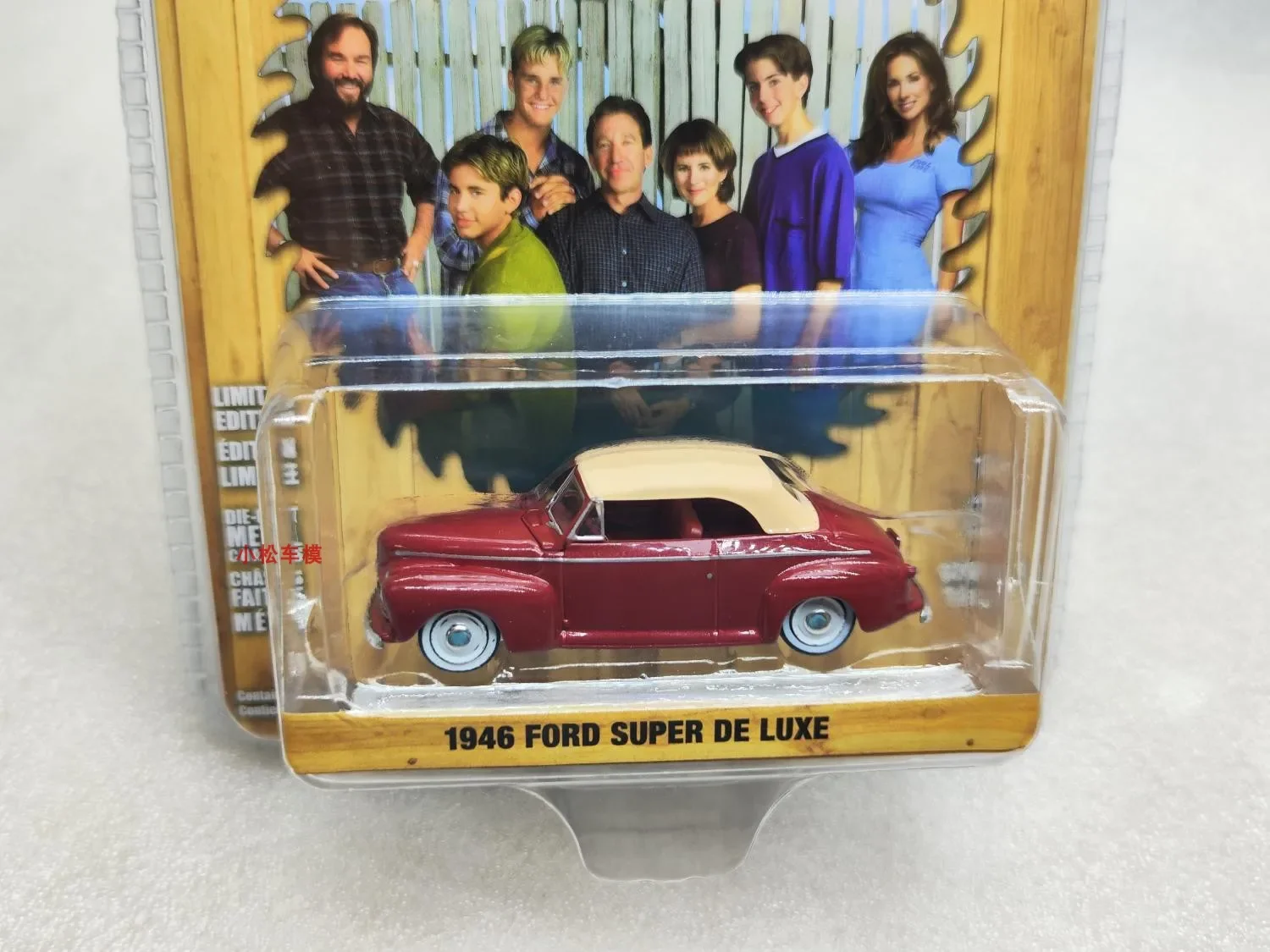 Роскошная модель автомобиля Ford Hollywood 40 из сплава 1: 64 для улучшения дома 1946