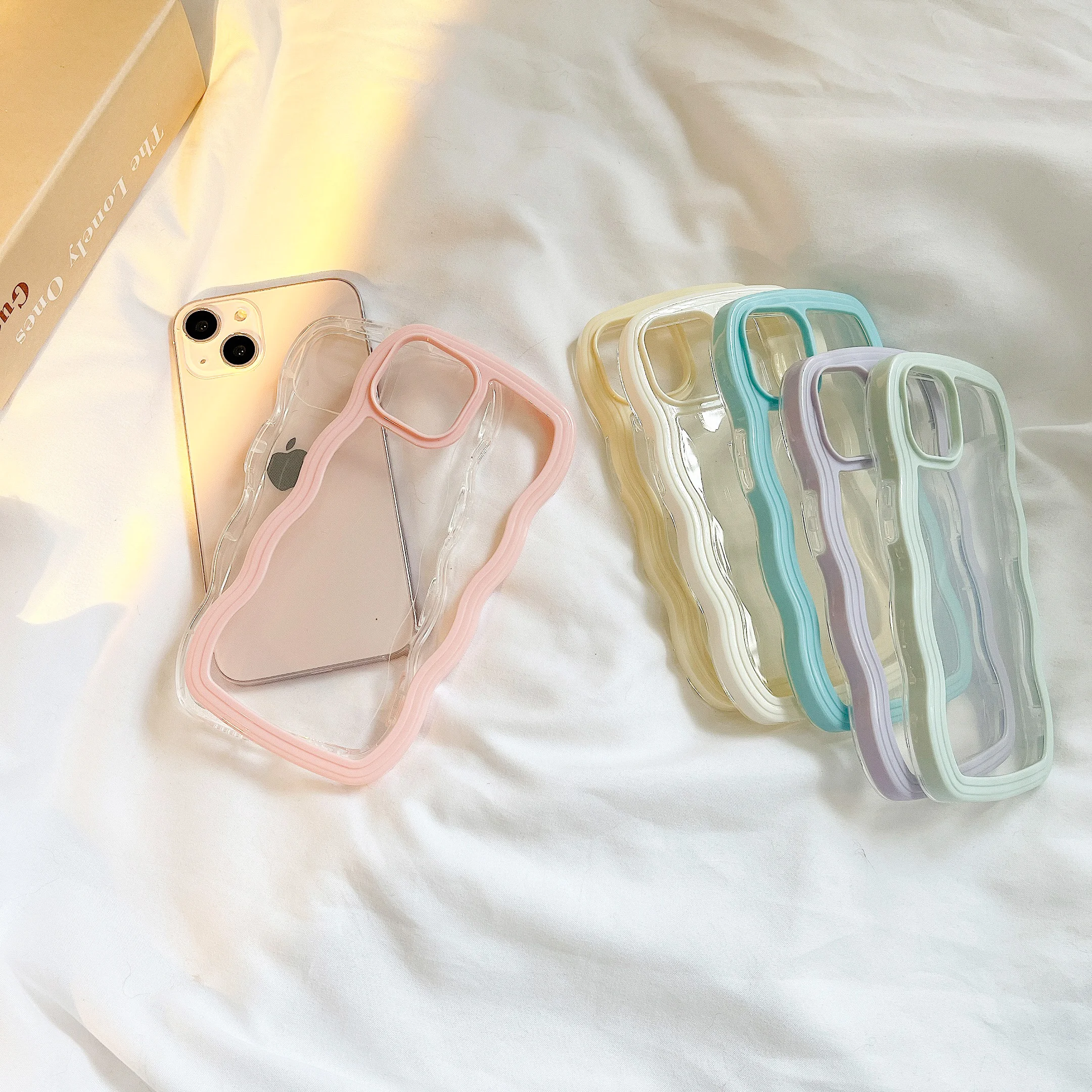 

Fashion Cute Transparent Curly Wave Case for iPhone 11 12 13 Pro Max 7 8 X XR XS Hybrid Shockproof Bumper Cover Capa Aesthetic