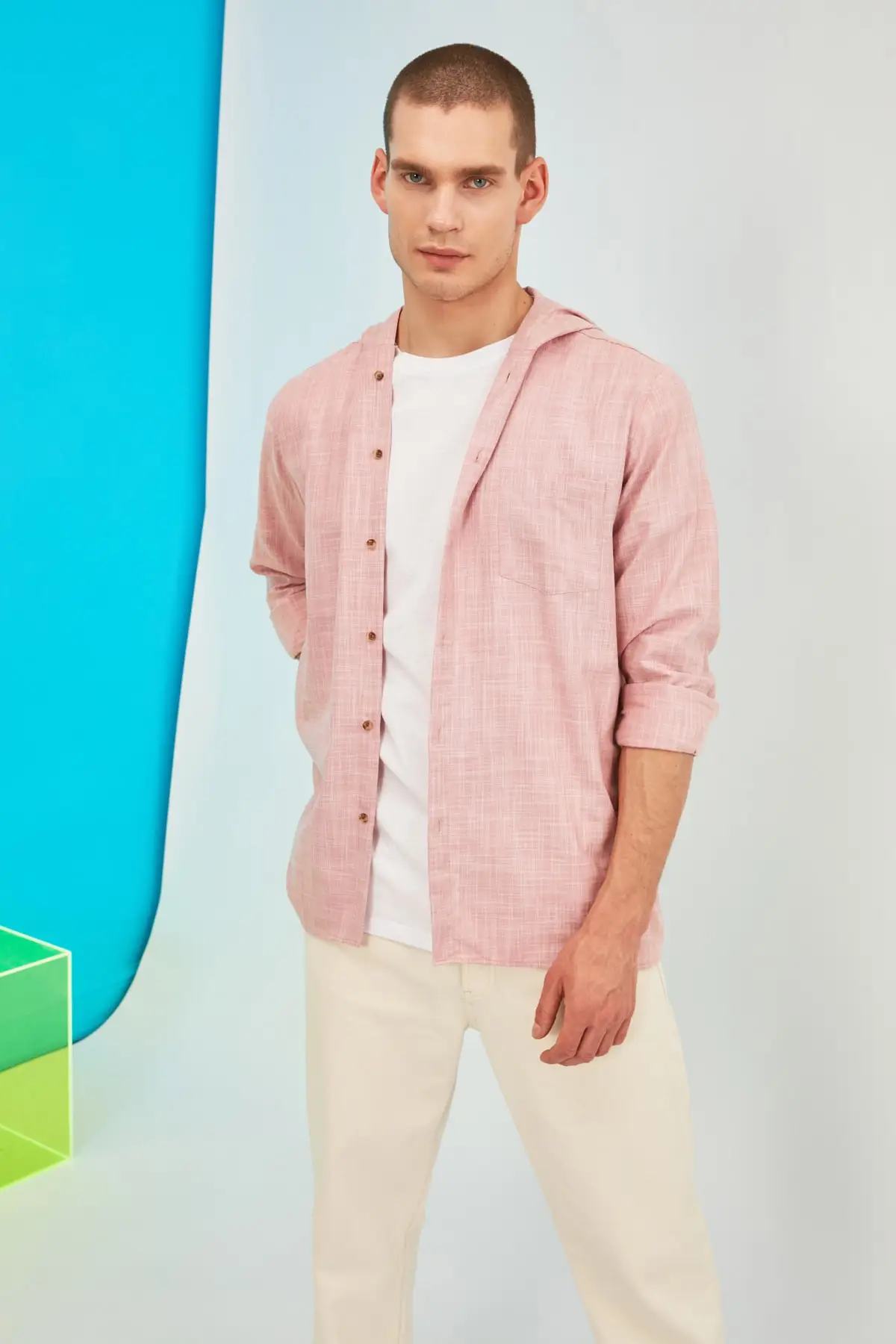 

Trendyol Men 'S Regular Fit Hooded Shirt TMNSS21GO0576
