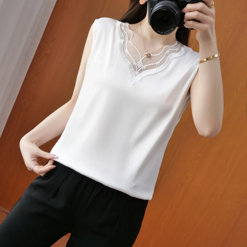 

2022 Summer Basic Solid Women's Slik T-Shirts O-Neck Sleeveless Tees Tops Satin Silk Elegant Hollow Lace V-Neck Shirt for Female