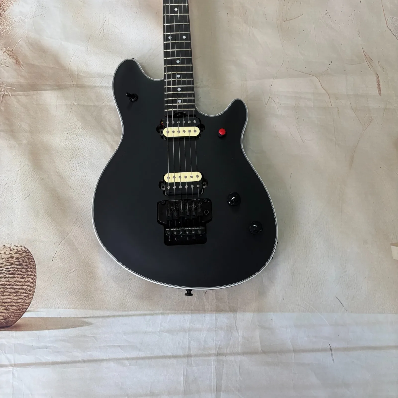 Фото 2025 матовых черных гитарных звукоснимателей 2H с тремоло Floyd Rose №4