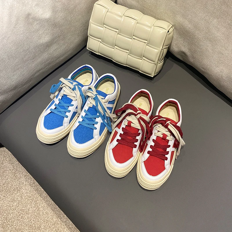 

In the spring of 2020, the new casual shoes with school emblem of Ouyang Nana are women's sports shoes with five stars