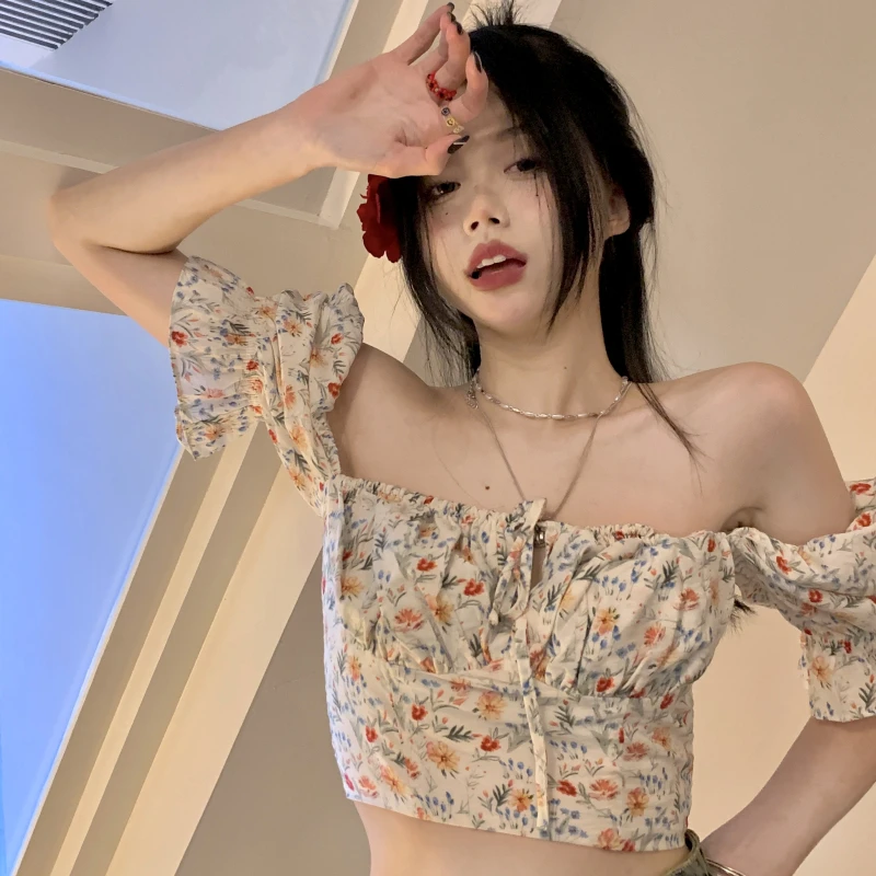 

Sweet and Spicy One-shoulder Puff-sleeved Floral Shirt Women's 2022 Summer New Bandage Fungus Edge Short Short-sleeved Top