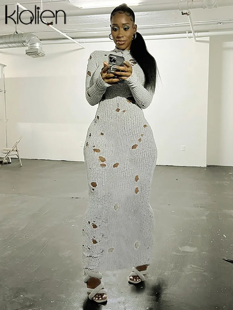 

Женское трикотажное платье-миди с высоким воротником