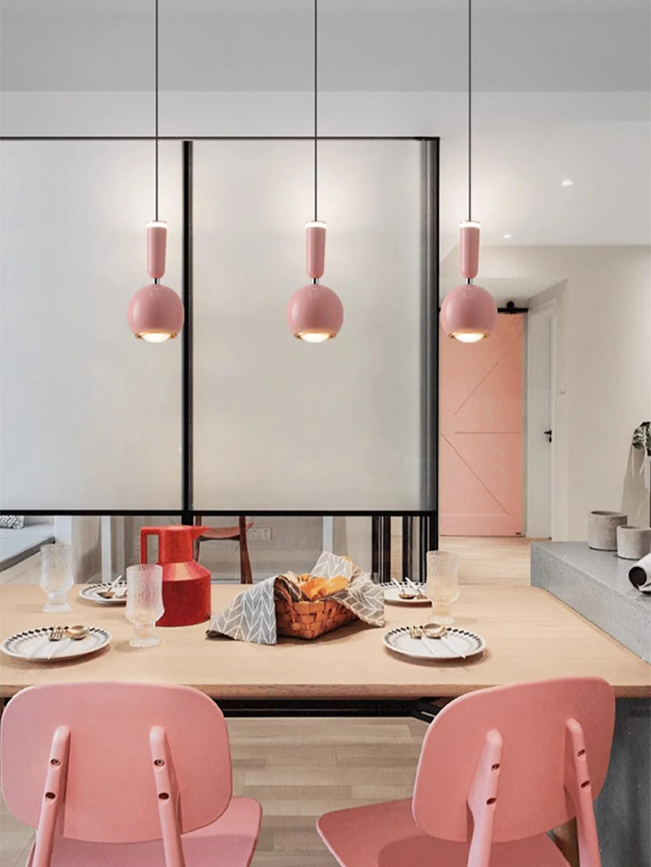 Подвесной светильник в минималистичном стиле