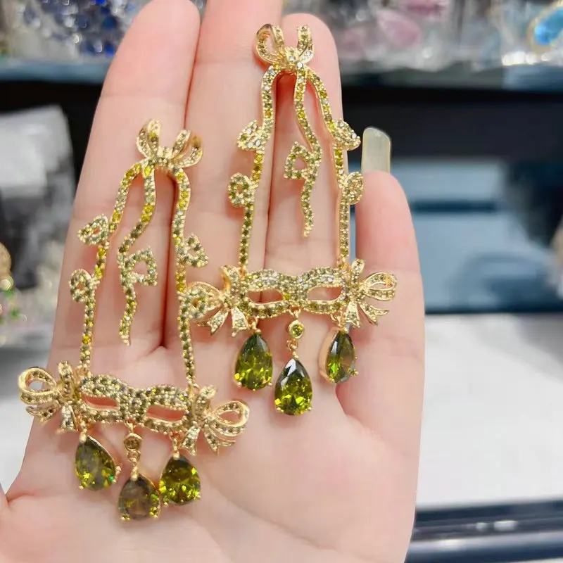 

Bilincolor Fashion Green Mask Tassel Earring for Women
