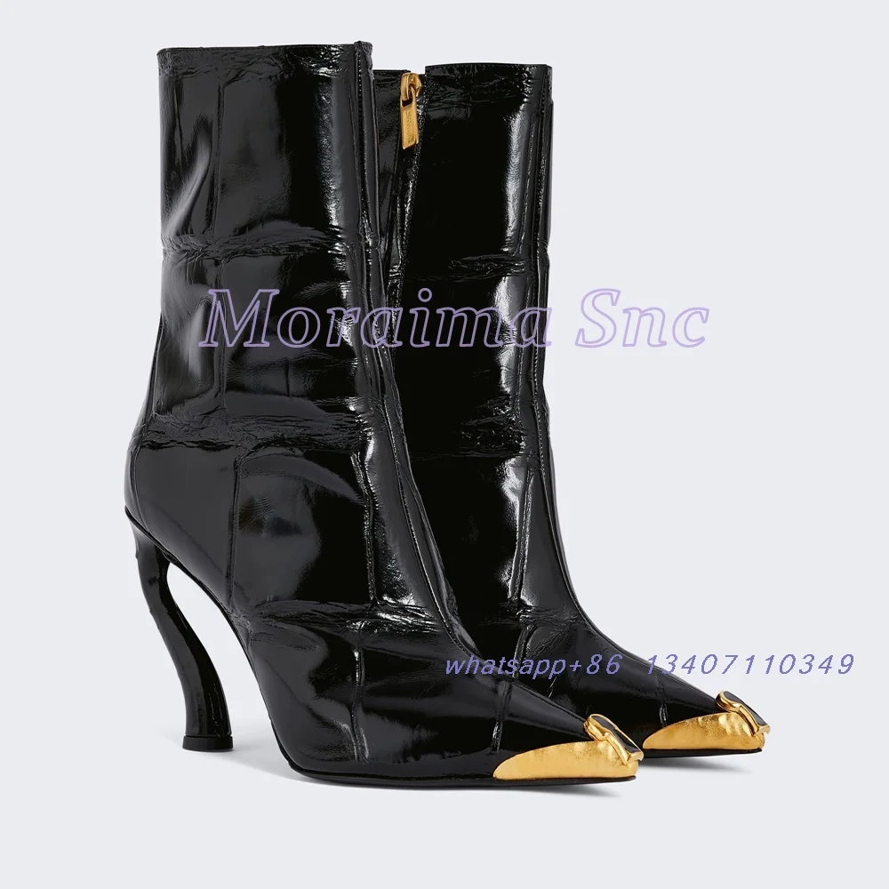 Странные ботильоны на высоком металлическом каблуке с острым носком замшевые