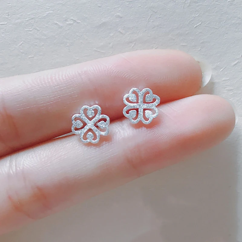 

Leaf Design Stud Earrings Women Young Girls Simple Minimalist Silver Flower Stud Earring Shiny Ear Studs Fashion Jewelry Gift