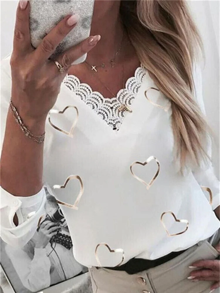 

Sexy Lace V-Neck Patchwork Women T Shirt Summer 2022 Female Half Sleeve Loose Heart Print Tops Ladies New Casual Street T Shirt