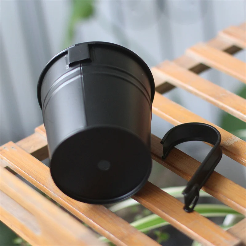 Подвесной цветочный горшок прочный в минималистическом стиле железный