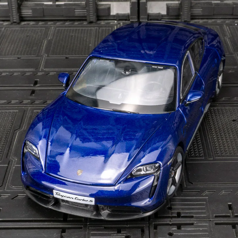 Модель автомобиля Bburago 1:24 Porsche Taycan из сплава, с открывающимися дверями, капотом и багажником, подходит для коллекционирования. (art.: 3920d85184692) - 3920d85184692