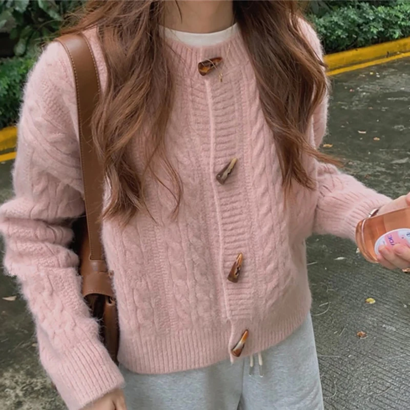 Женский однобортный трикотажный кардиган в рубчик с длинным рукавом