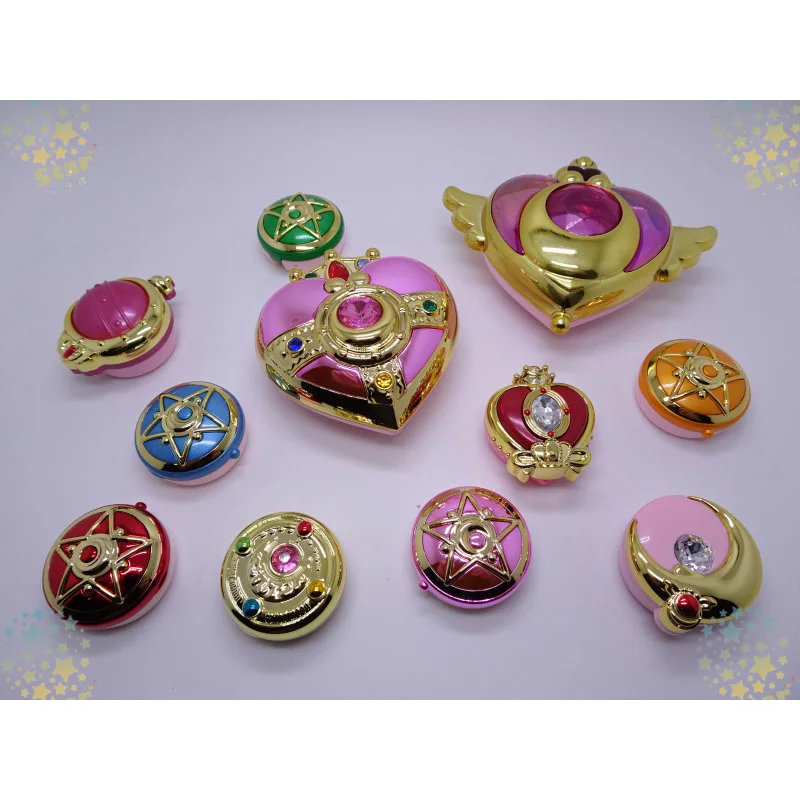 

Anime Sailor Moons Tsukino Usagi PVC Communicator Transformer Moisturizing Lipstick Box Model Toy Collection Ornaments Gift