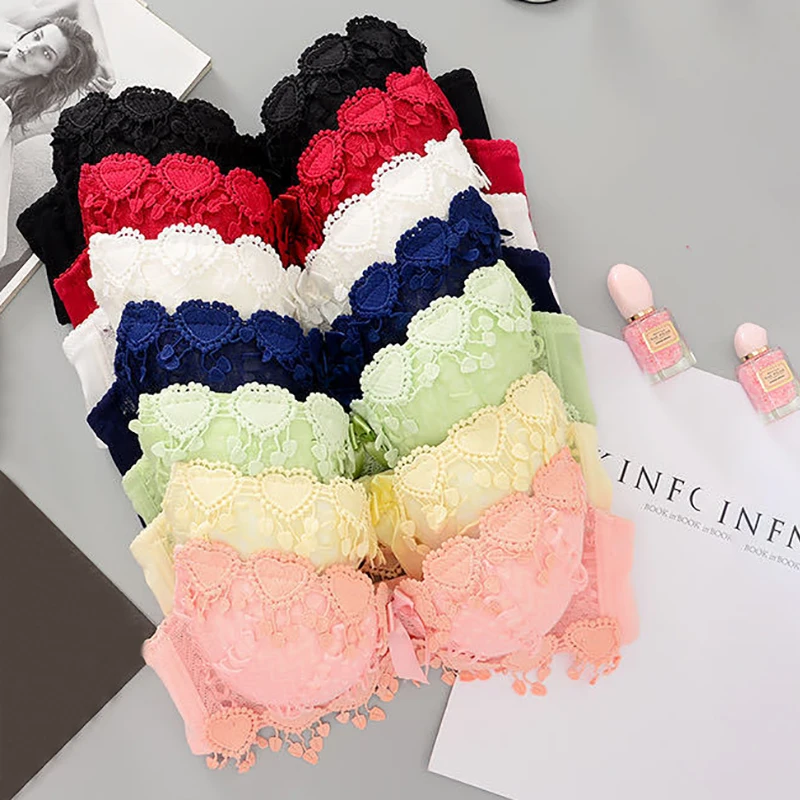 Женский бюстгальтер с глубоким V-образным вырезом и эффектом пуш-ап |