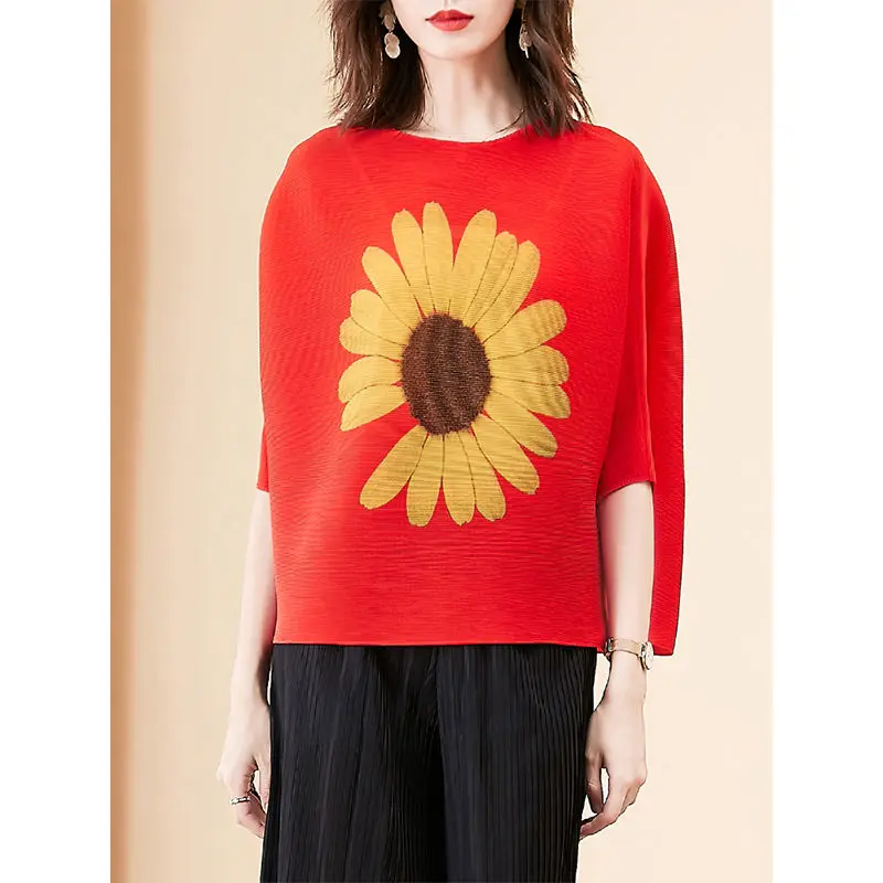 

Fashion t shirt small daisy print bat sleeve loose pleated large size blouse 2022 summer new short o neck flower T-shirt tide