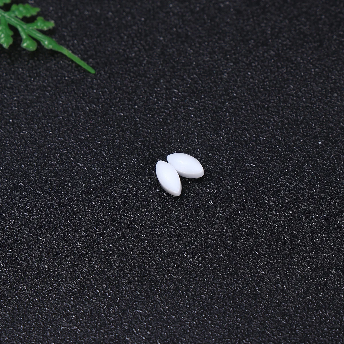 

12PCS/Set PTFE Magnetic Mixer Mini No Burrs Cylinder Stirrer for Laboratory Experiment (White)