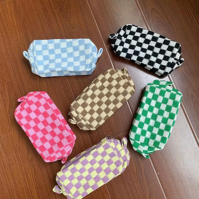 

Клетчатая косметичка в шахматную клетку, Женский органайзер для косметики из трикотажной ткани, косметичка на молнии, сумочка для косметик...