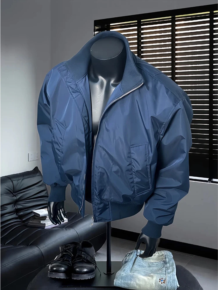 Темно-синяя куртка-бомбер. Мужская стеганая куртка с воротником-стойкой в