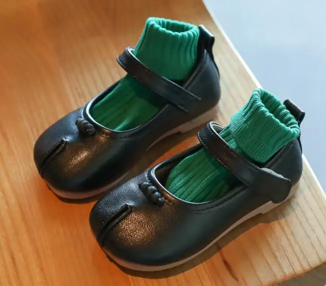 

BS09 Classic Pro Men's Skateboarding Shoes Low Cut Outdoor Walking Jogging Women Sneakers Lace Up Athletic Shoes 36-45