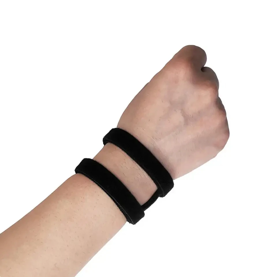 

Sports pressure yoga wrist strap for men and women's badminton fitness protection, sprain tendon sheath protector