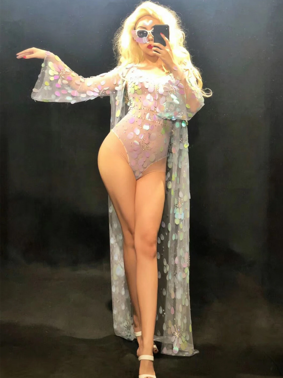 

Женские блестящие длинные блестящие костюмы для ночного клуба