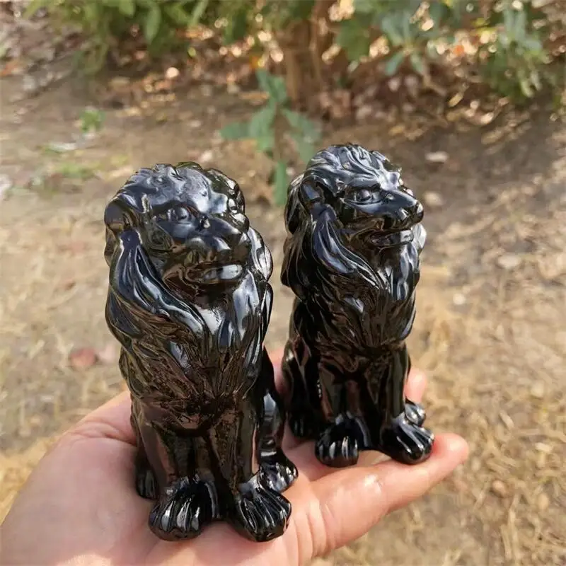 Статуэтка из черного обсидиана с львом