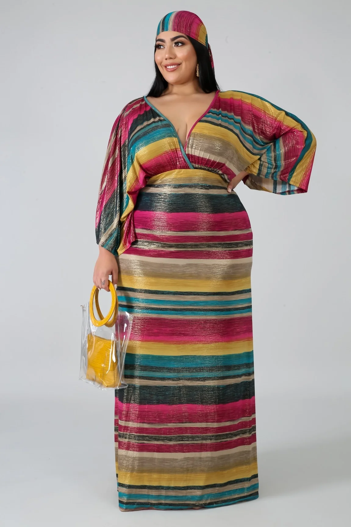 Рисунок 6 - Женская зимняя одежда с длинным